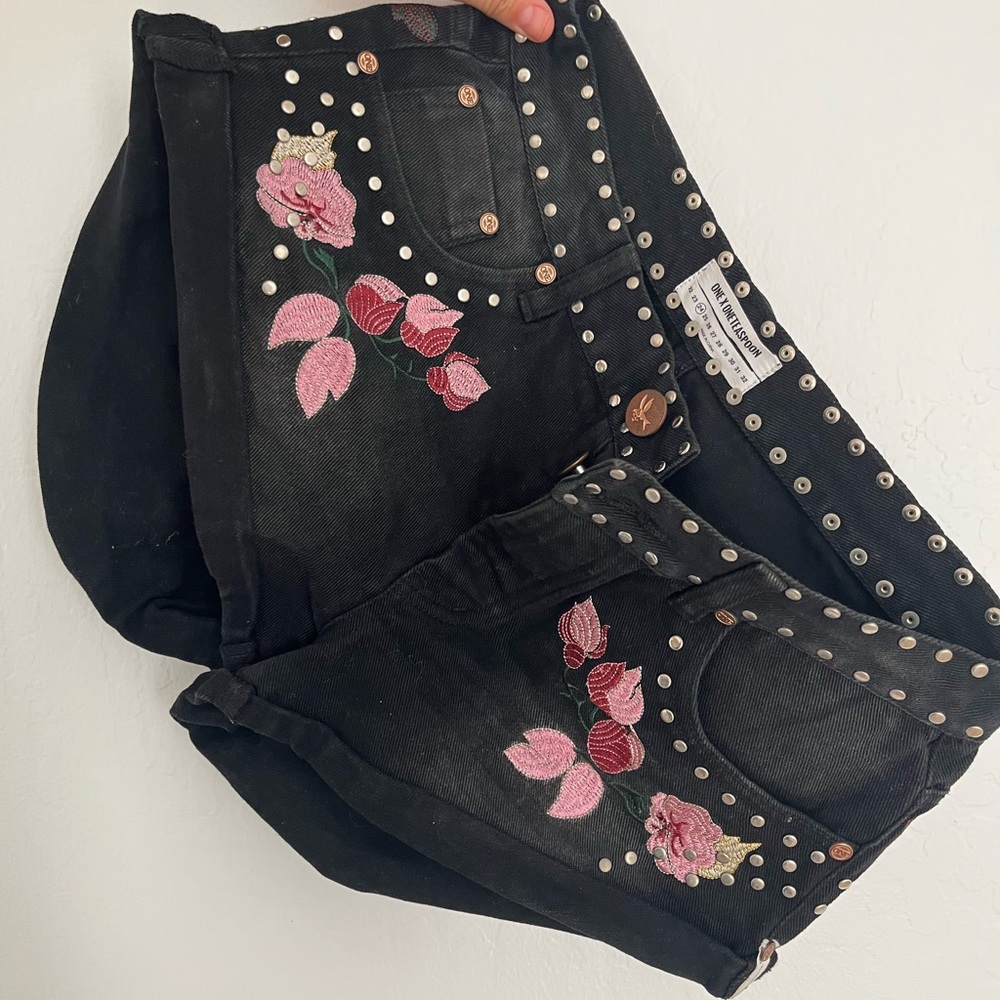 ONE TEASPOON BANDIT SHORTS